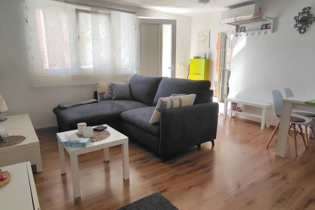 Modern Apartment In פורץ