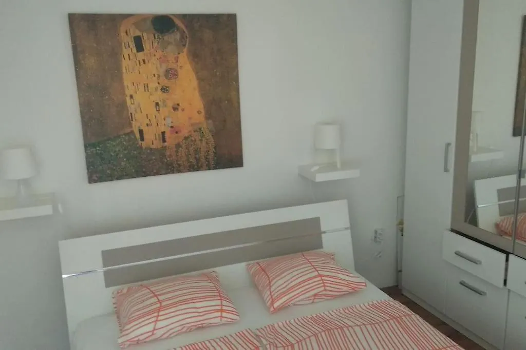 Modern Apartment In פורץ