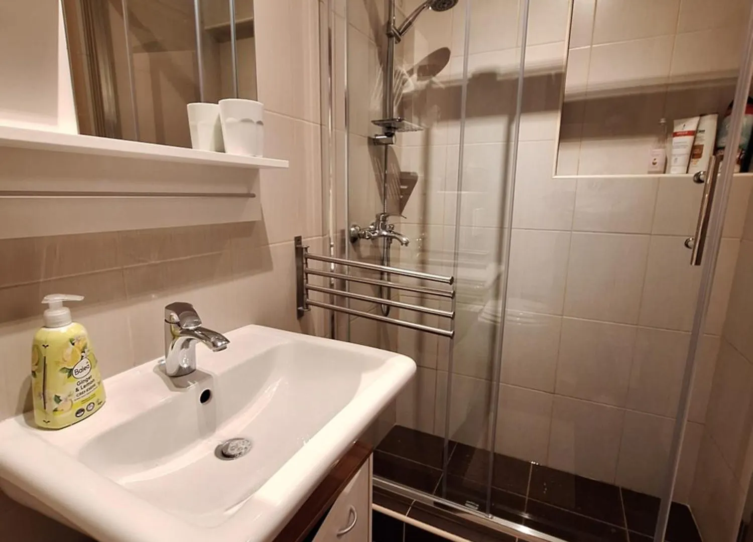 Modern Apartment In פורץ